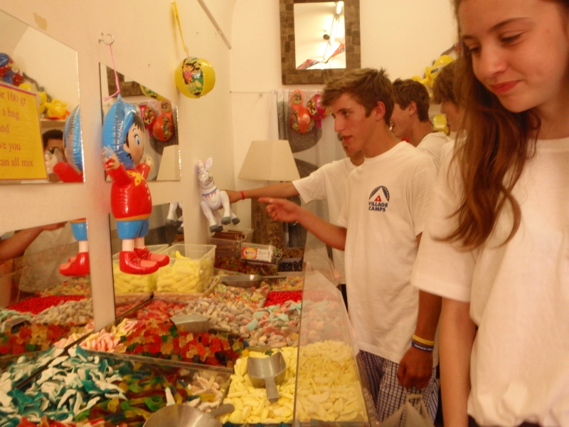 Village Camps International Summer Camp Ard&egrave;che, France 2019-07-26 https://www.villagecamps.com/journals_admin/images/69-10-Ignacio and Anya have eyes for bonbon.jpg